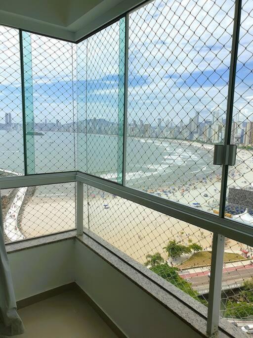 Piscina A Beira-Mar, Tranquilidade E Qualidade No Melhor De Bc Balneario Camboriu Exterior photo