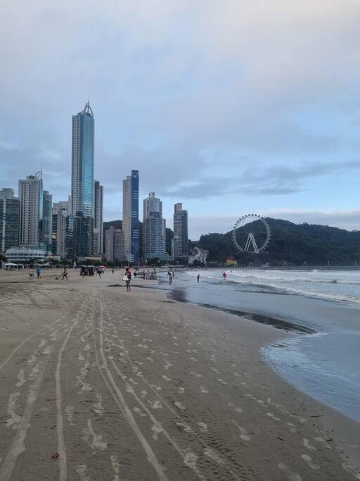 Piscina A Beira-Mar, Tranquilidade E Qualidade No Melhor De Bc Balneario Camboriu Exterior photo